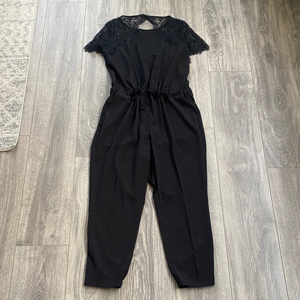 LOFT Black Lace-Shoulder Jumpsuit Tie Waist Jogger Style Hem Size 10P